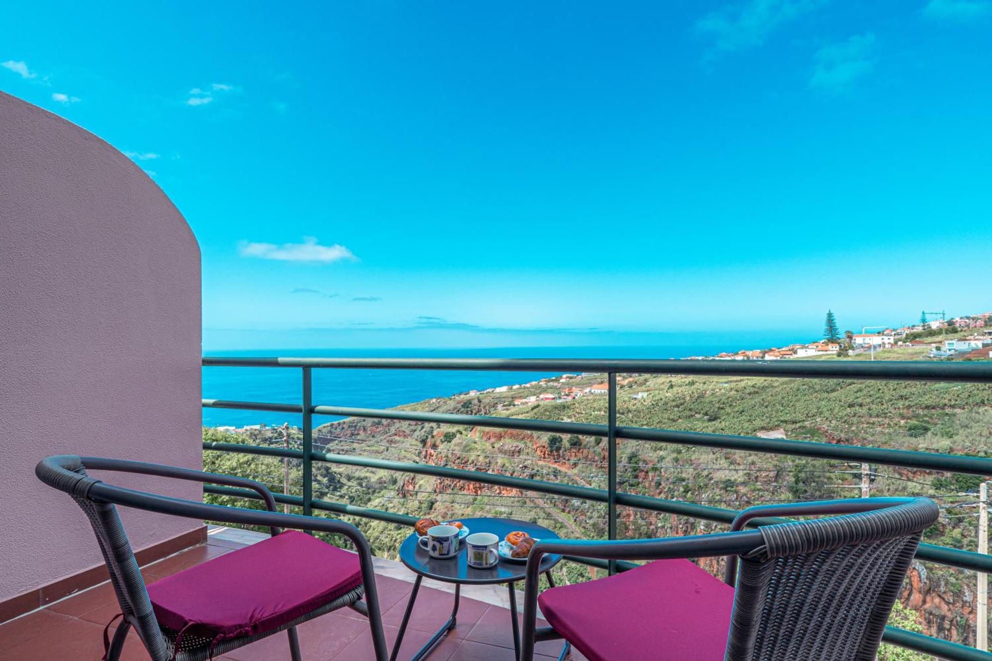 Apartment Calheta 3 Fechada